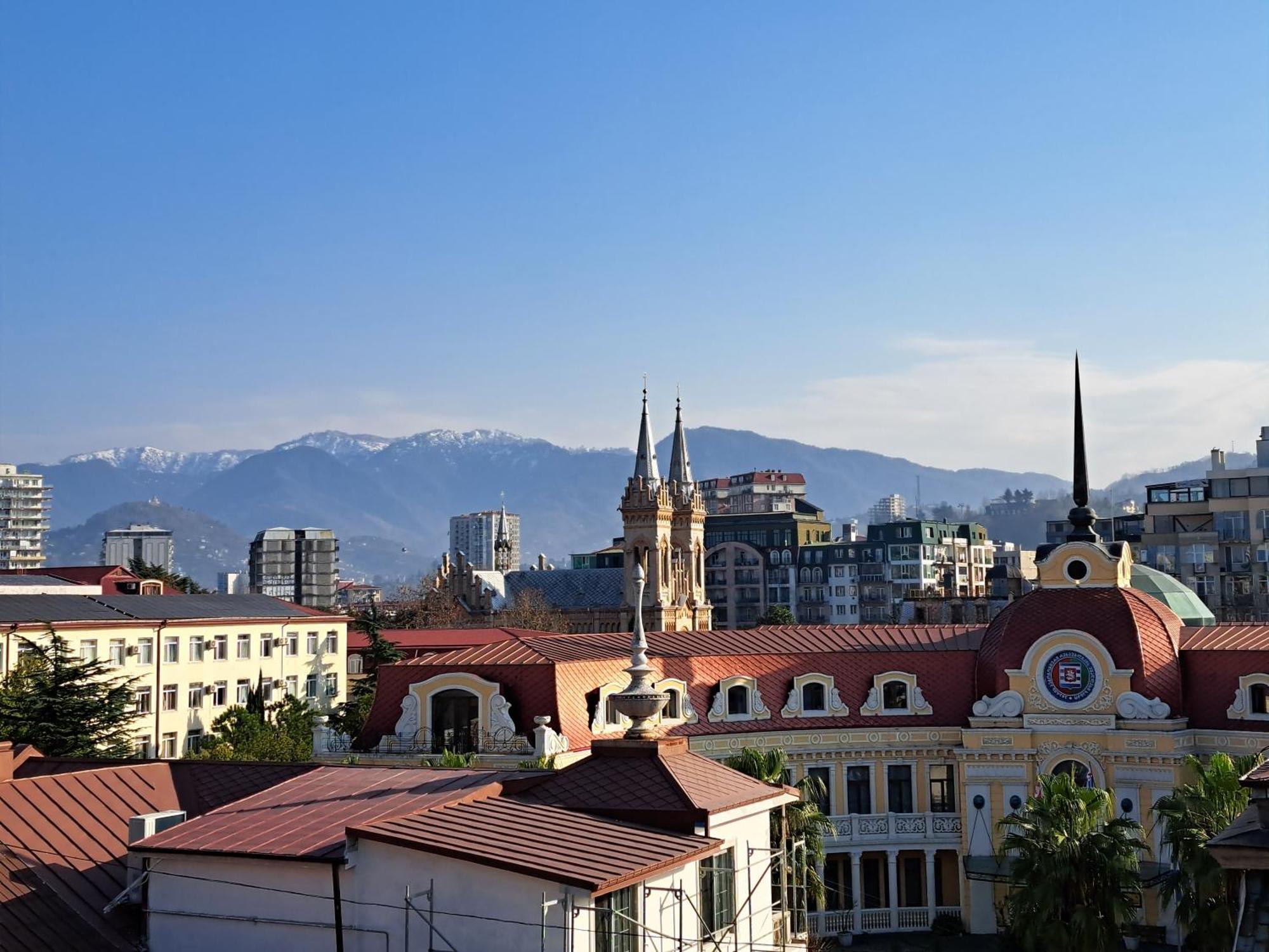 Karvi Hostel & Suites Батумі Екстер'єр фото