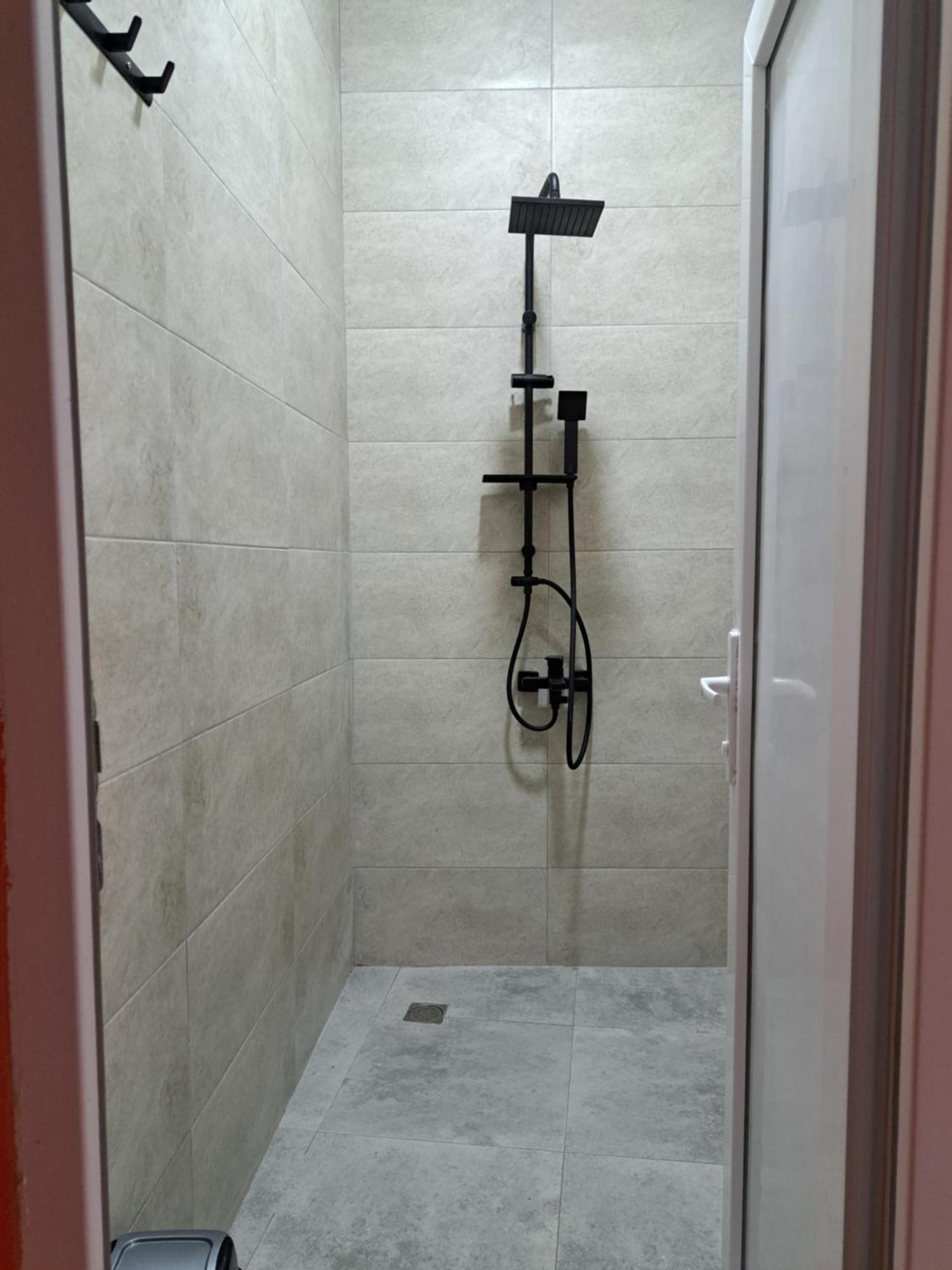 Karvi Hostel & Suites Батумі Екстер'єр фото